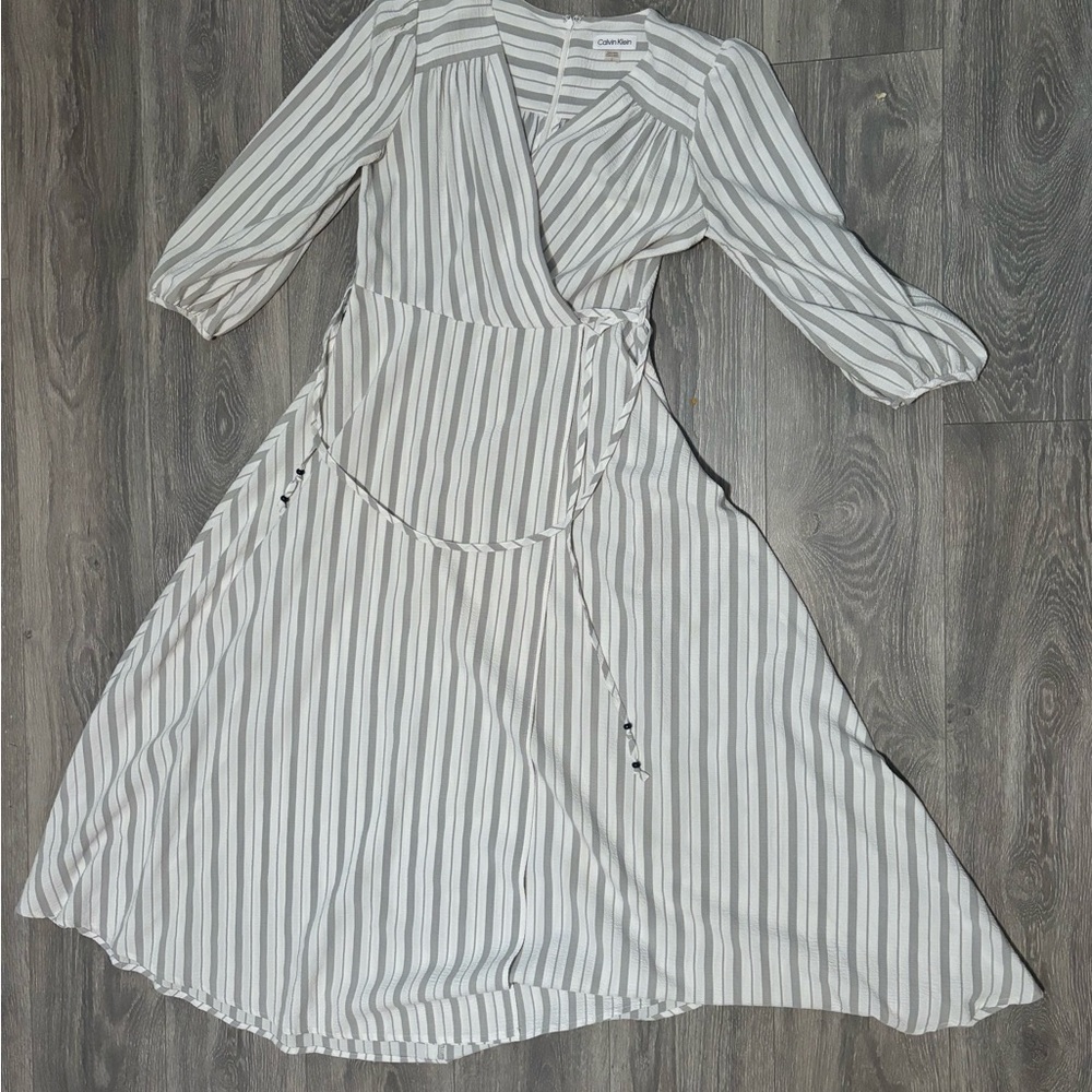 Calvin Klein Women's Long Sleeve Striped Dress - Gray and White
